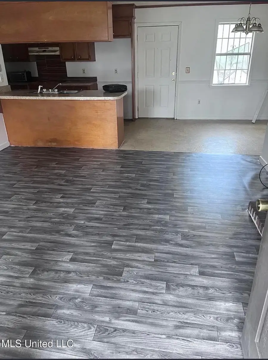 2813 Brookwood Drive, Jackson, MS 39212 - Image #2