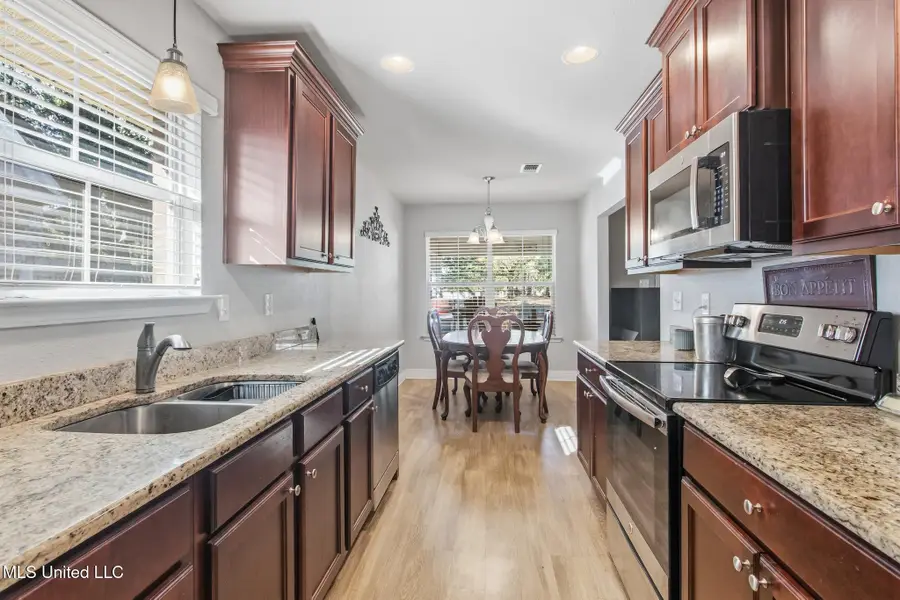 10538 Roundhill Drive, Gulfport, MS 39503 - Image #3