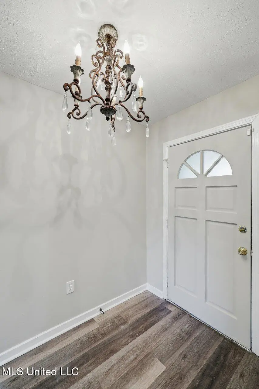 1264 Woodfield Drive, Jackson, MS 39211 - Image #2