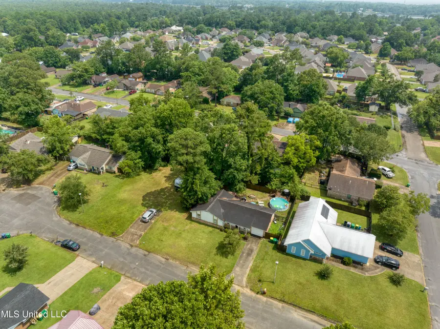 12513 W Canterbury Drive, Ocean Springs, MS 39564 - Image #3