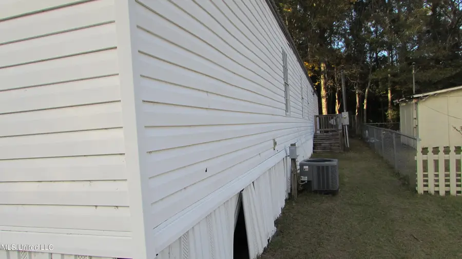 1820 Broadmoor Drive, Gautier, MS 39553 - Image #2