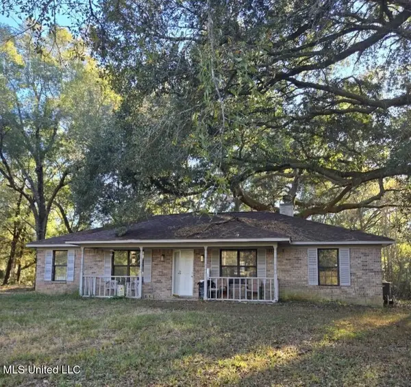10373 Woolmarket Lake Road, Biloxi, MS 39532