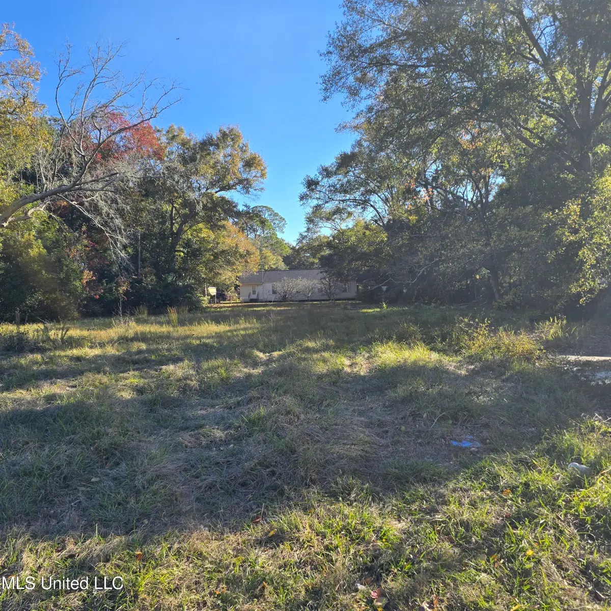 2206 8th Street, Pascagoula, MS 39567 - Image #1