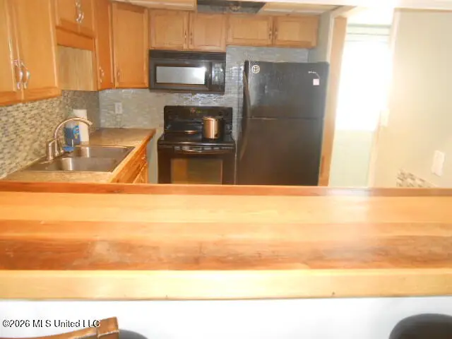 3230 Cumberland Road, Ocean Springs, MS 39564 - #3