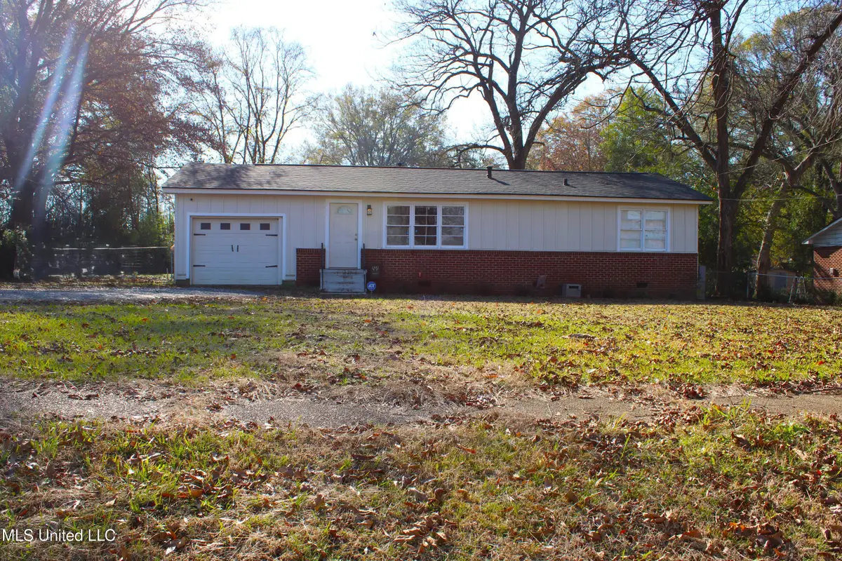 107 E Tate Street, Senatobia, MS 38668 - Image #1