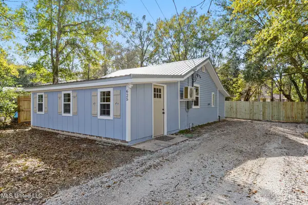 625 Saint Anthony Street, Waveland, MS 39576