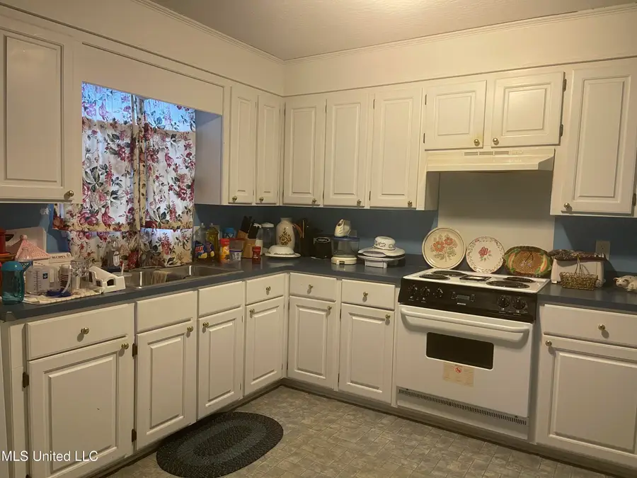 226 Avalon Street, Brookhaven, MS 39601 - Image #3