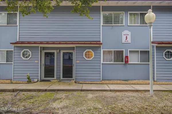 1664 Beach Boulevard, Biloxi, MS 39531