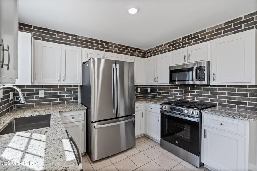 166 Waverly Road, Senatobia, MS 38668 - Image #2