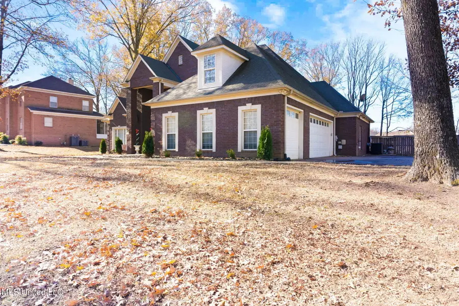 3201 E Woodland Trace, Southaven, MS 38672 - #3