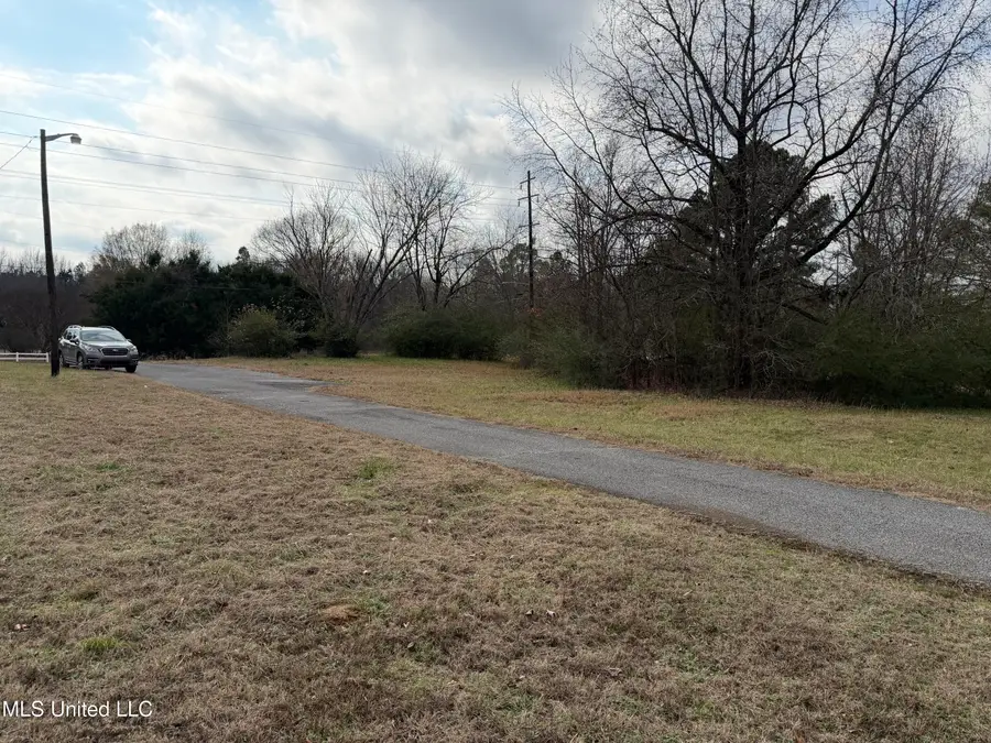 7920 W Sandidge Road, Olive Branch, MS 38654 - Image #3