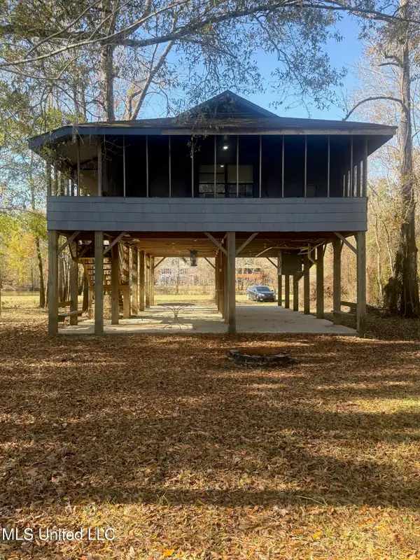 114 Holly Lane, Lucedale, MS 39452