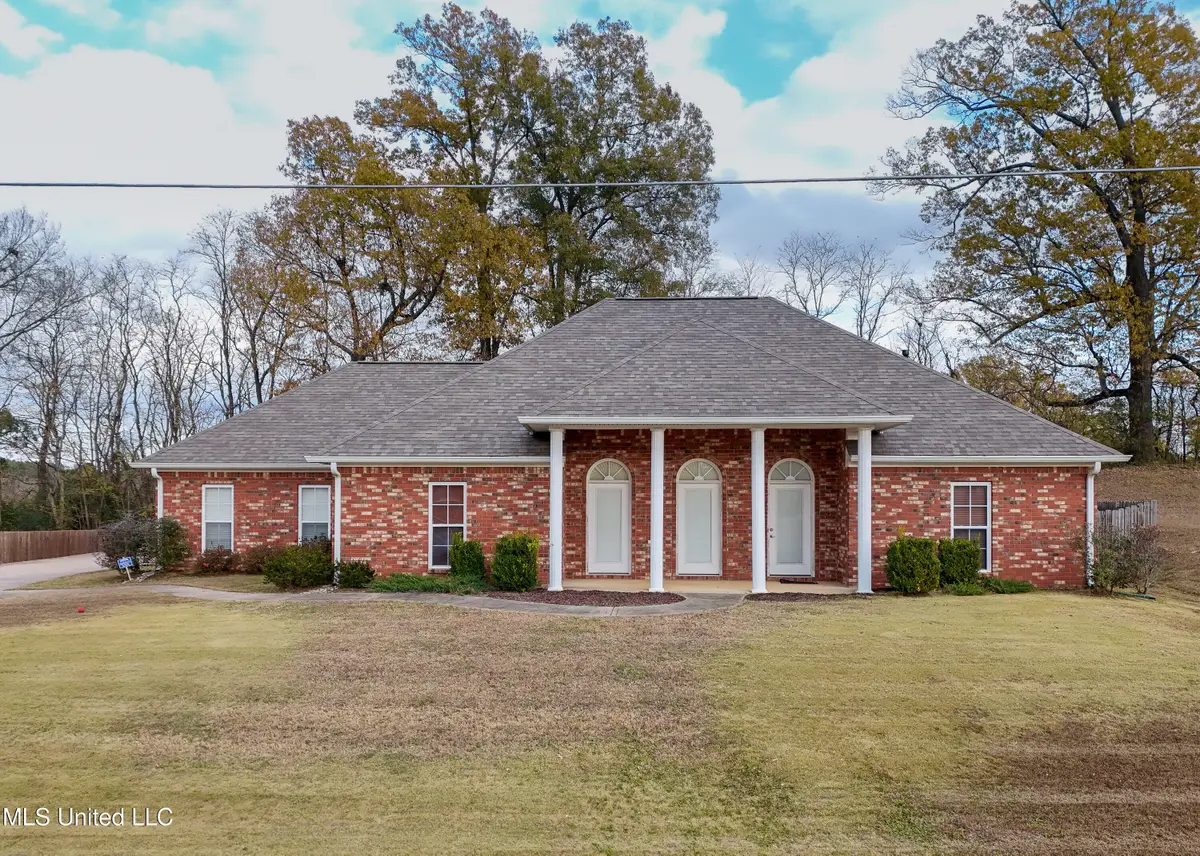 220 Manchester Drive, Vicksburg, MS 39183 - Image #1