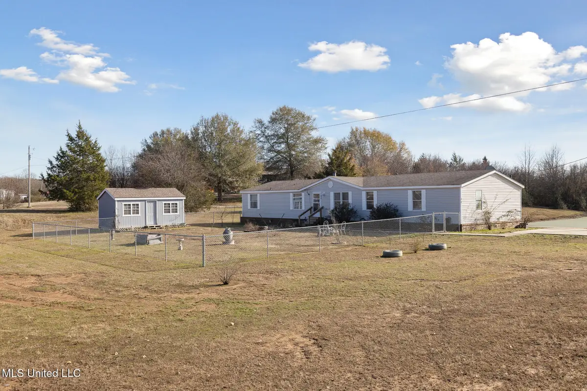 11 Lloyd Road, Byhalia, MS 38611 - Image #1