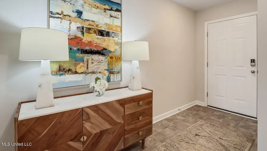 18 S Thorn Tree Street, Byhalia, MS 38611 - Image #2