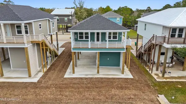 4067 Blue Jay Street, Bay Saint Louis, MS 39520