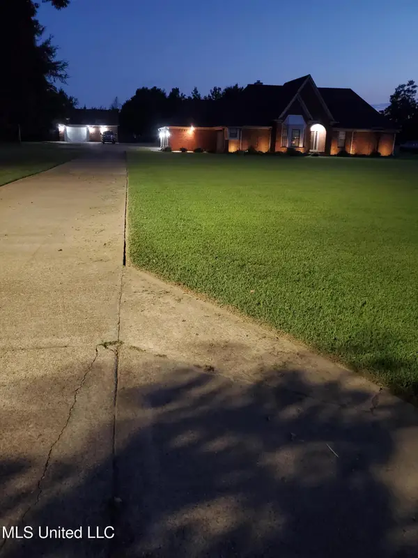 3225 Threatt Drive, Olive Branch, MS 38654