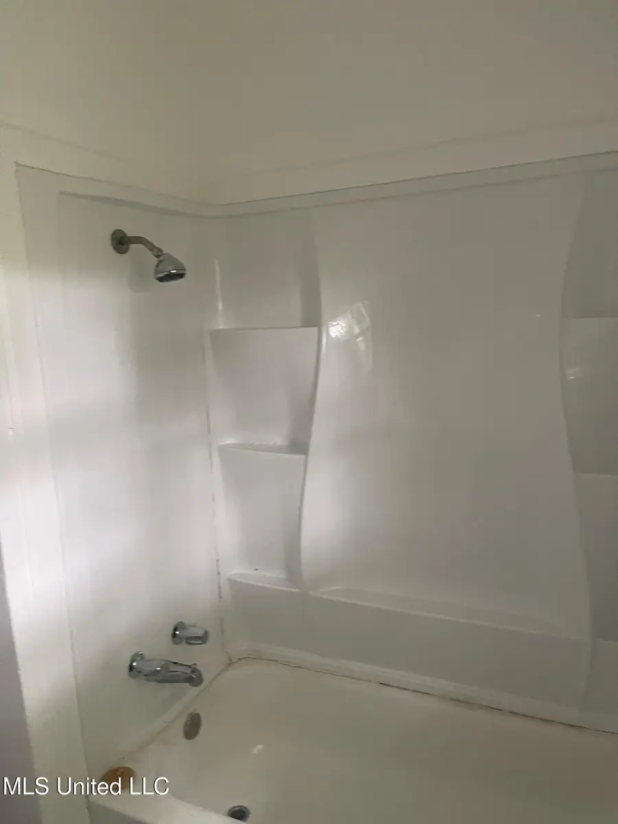 362 E Leavell Woods Drive, Jackson, MS 39212 - Image #2