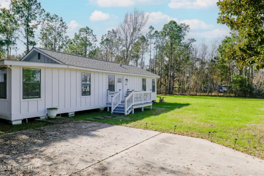 411 Necaise Street, Waveland, MS 39576 - Image #3