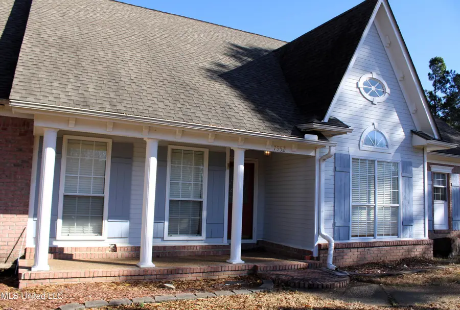 7952 Hunters Bend Cove, Olive Branch, MS 38654 - Image #2