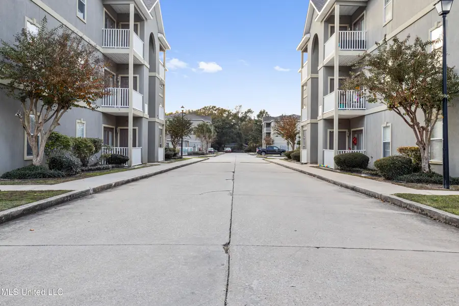 310 Holcomb Boulevard, Ocean Springs, MS 39564 - Image #3