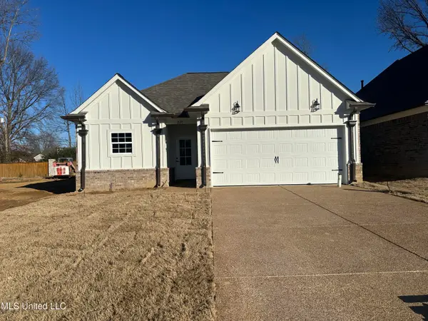 240 Flower Garden Drive, Southaven, MS 38671