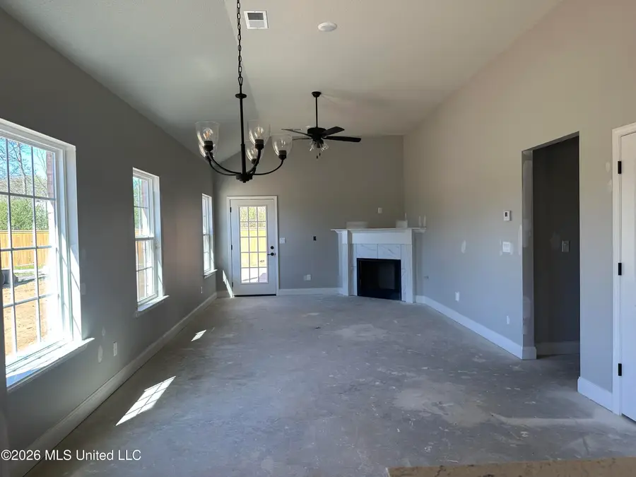 240 Flower Garden Drive, Southaven, MS 38671 - #2