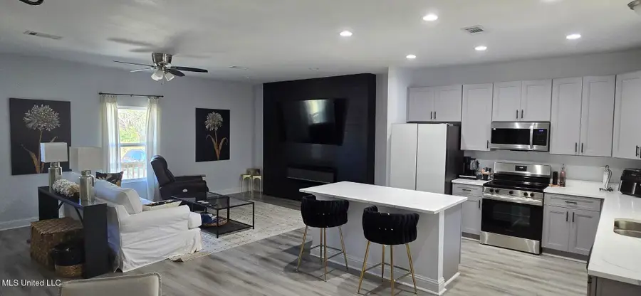 1715 E Lakeshore Drive, Carriere, MS 39426 - Image #2