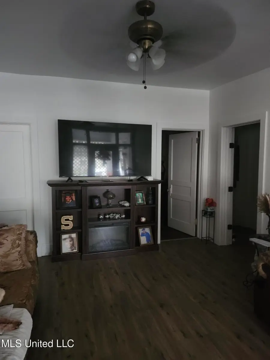 103 Castleman Street, Belzoni, MS 39038 - Image #3