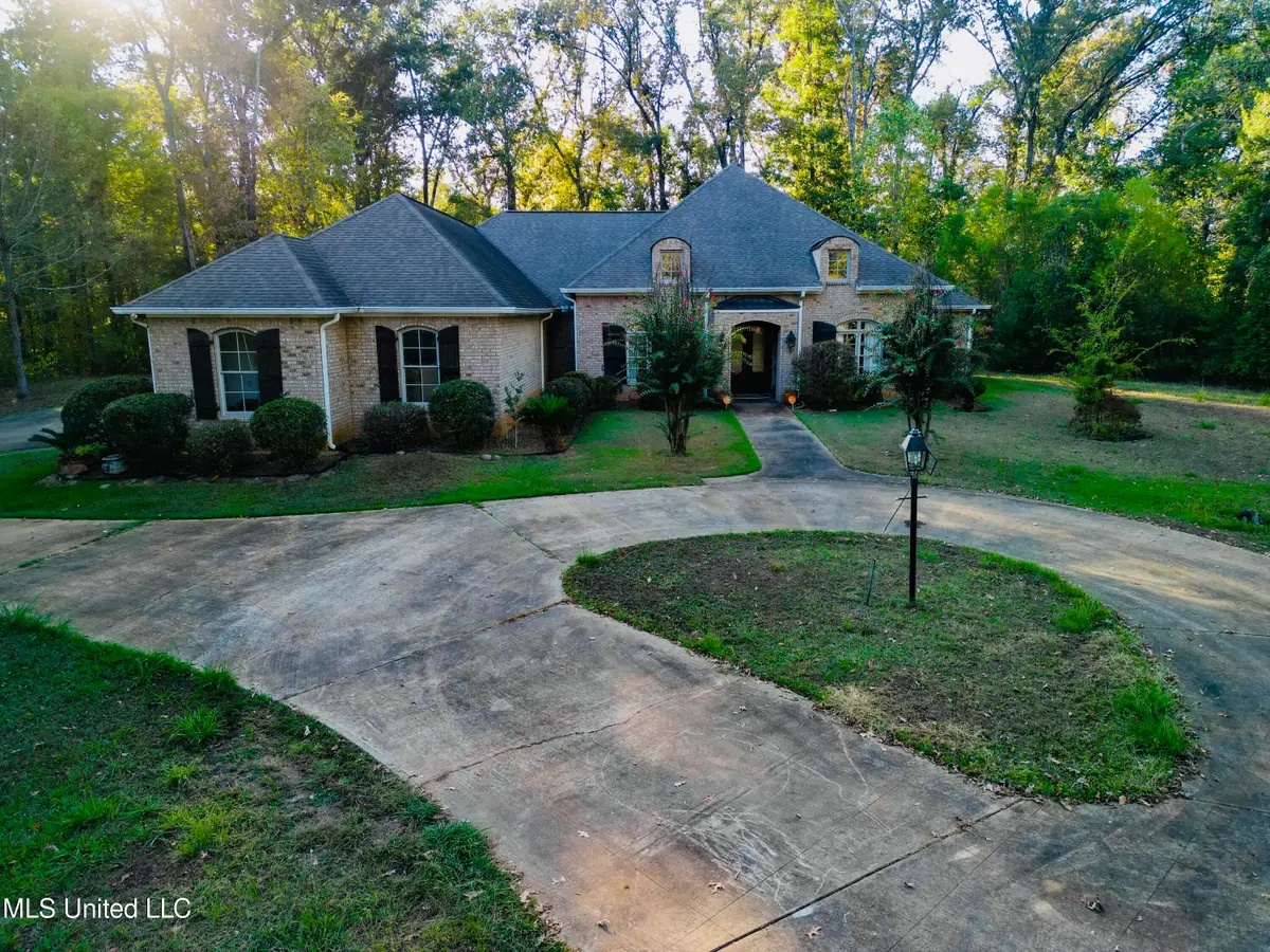 5933 Fontaine Park Drive, Jackson, MS 39206 - Image #1