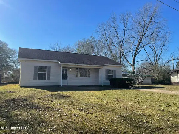 412 Madison Avenue, Wiggins, MS 39577