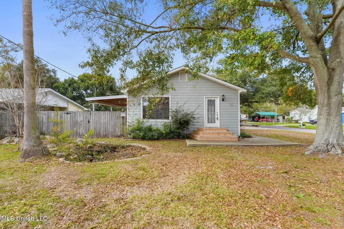 1705 14th Street, Pascagoula, MS 39567 - Image #1