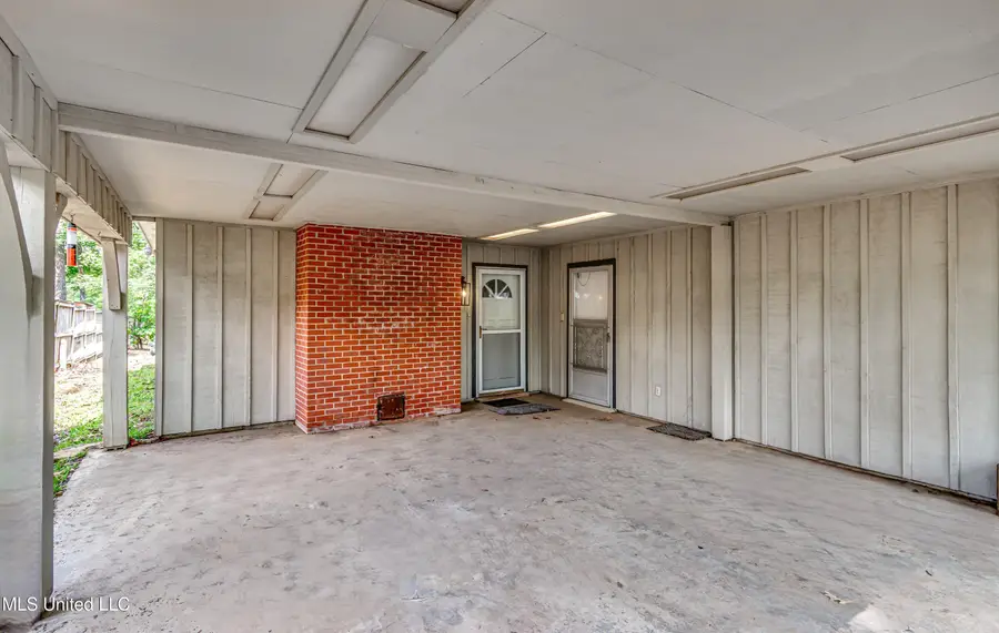 363 Lake Harbor Road, Brandon, MS 39047 - Image #3