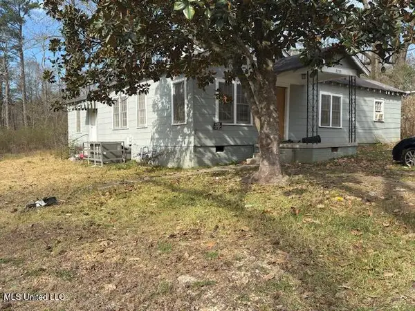 2233 W Mcdowell Road, Jackson, MS 39204