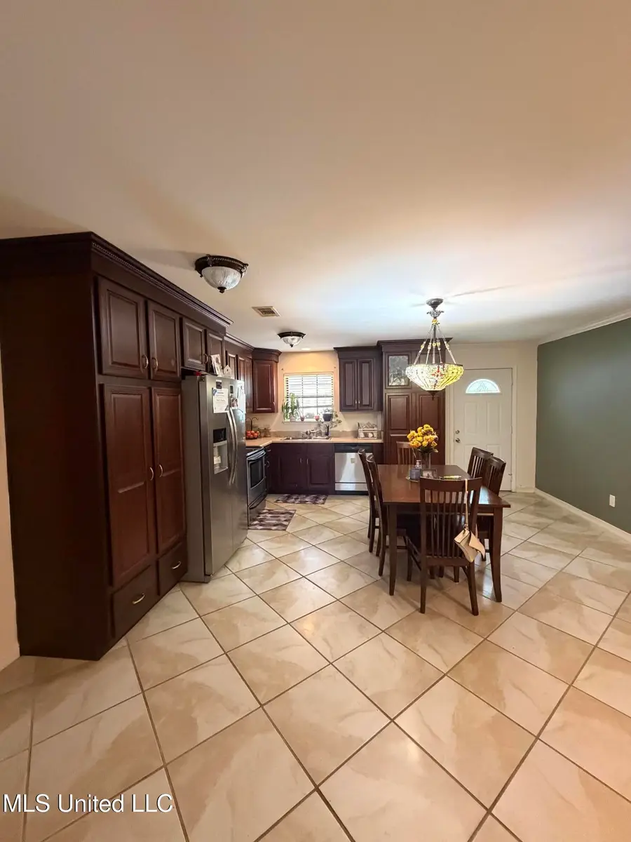 4507 Navaho Avenue, Pascagoula, MS 39581 - Image #2