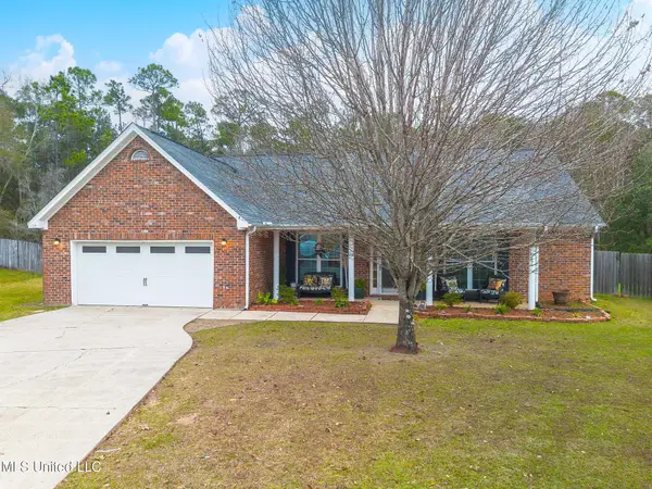 8052 Crestwood Cove, Biloxi, MS 39532