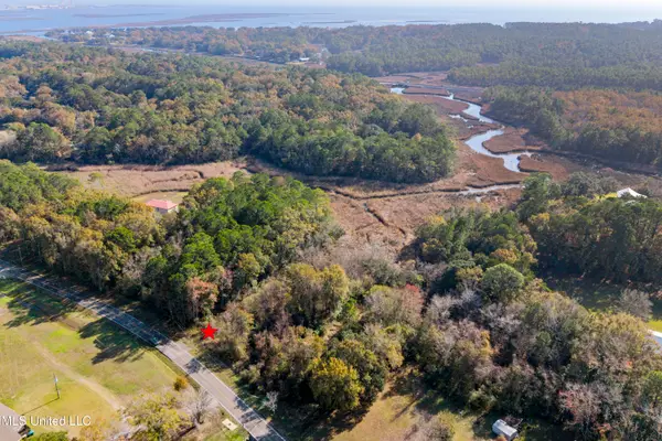 1021 Old Spanish Trail, Gautier, MS 39553