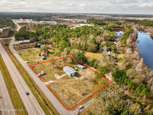 8735 Old Stage Road, Moss Point, MS 39562