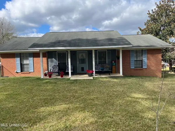 901 Parkway Drive, Wiggins, MS 39577