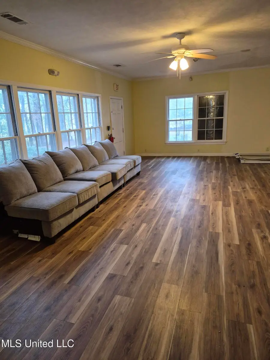 401 E E First Street, Forest, MS 39074 - #3