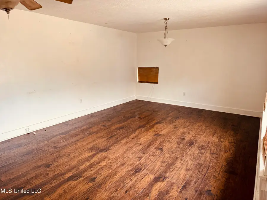 135 Autumn Drive, Vicksburg, MS 39180 - Image #3