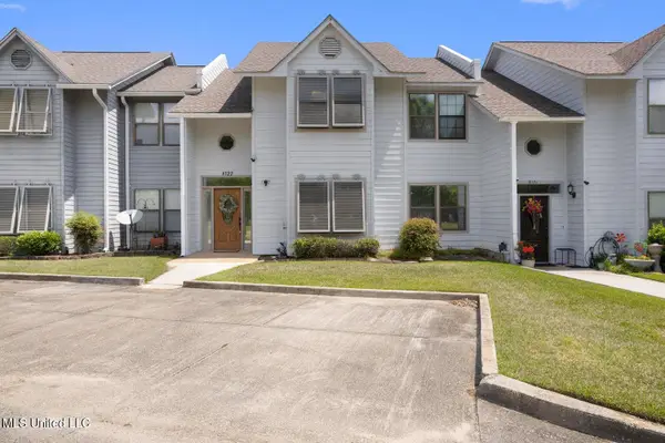 8122 Fairway Villa Drive, Gautier, MS 39553