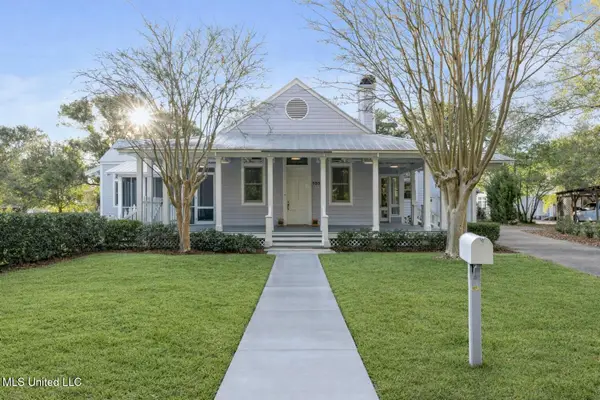 103 Hackett Lane, Pass Christian, MS 39571