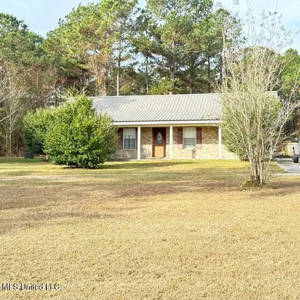 57 Alan Road, Carriere, MS 39426