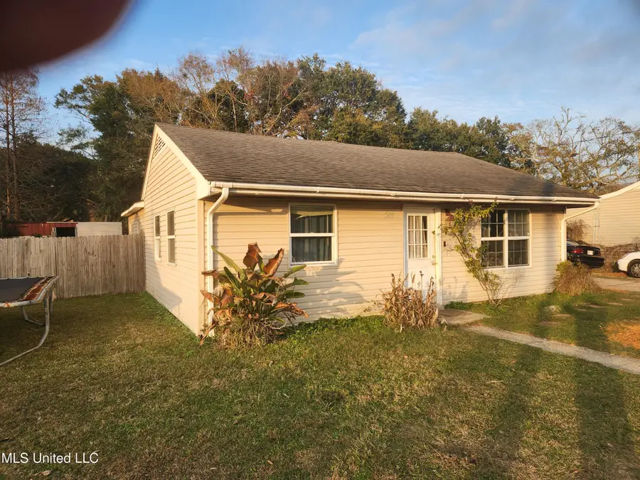 2411 Parsley Avenue, Pascagoula, MS 39567 - Image #2