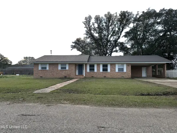 1817 Center Street, Leakesville, MS 39451