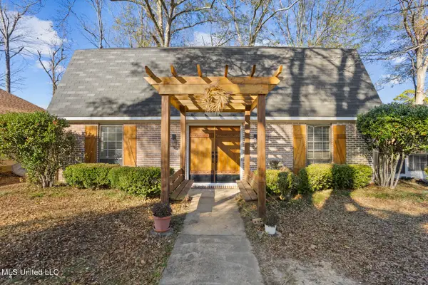 1405 Riverwood Drive, Jackson, MS 39211