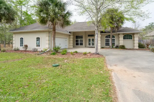 8356 Makiki Drive, Diamondhead, MS 39525