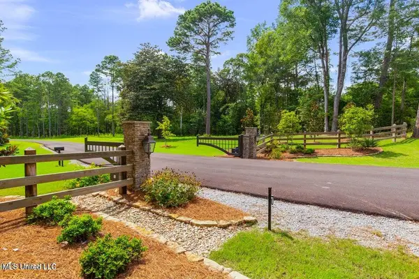 Springwood Trail, Flora, MS 39071