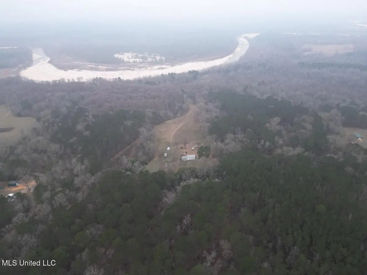 7035 Robertson Road, Meadville, MS 39653 - Image #1